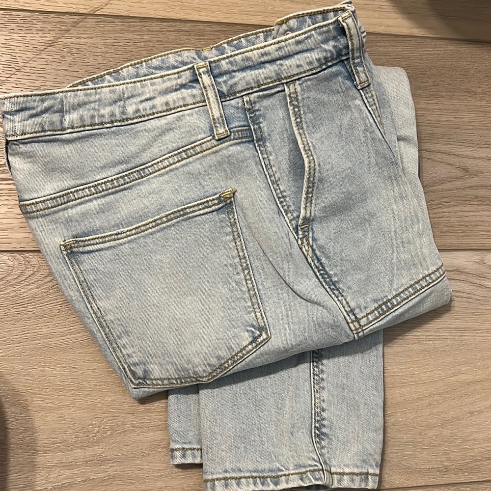 Jeans - Deep front pockets/slightly distressed in front/no holes or frays